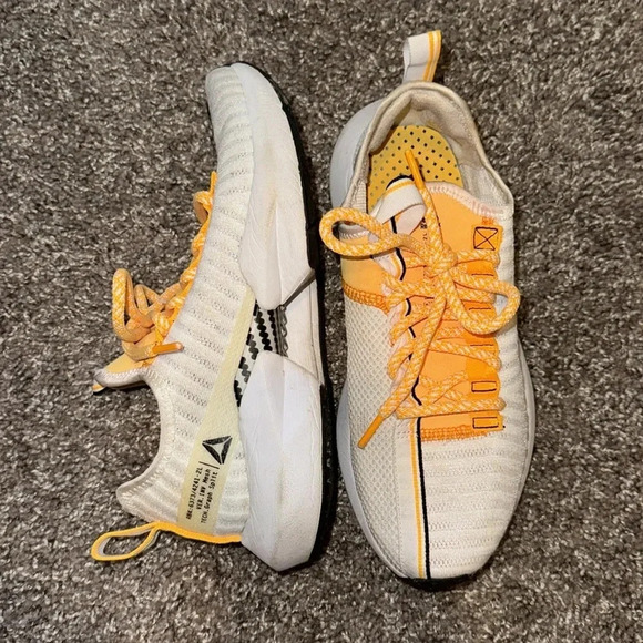 REEBOK DV6923. REEBOK SOLE FURY SE SHOE SNEAKERS - Picture 6 of 7